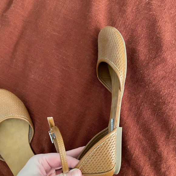 Steve Madden Ballet Flats - Picture 2 of 3